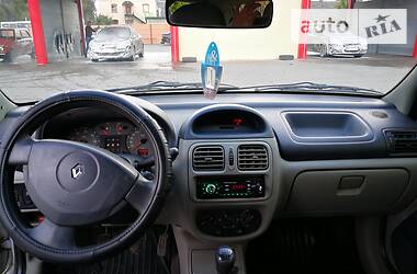 Седан Renault Clio Symbol 2005 в Дубно