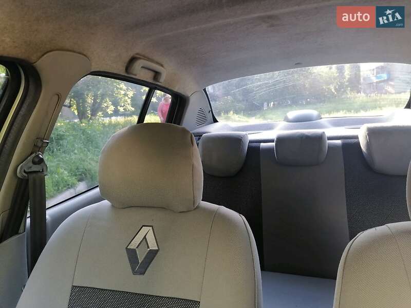 Седан Renault Clio Symbol 2002 в Полтаві