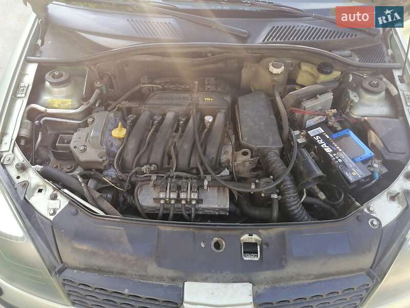 Седан Renault Clio Symbol 2002 в Полтаві