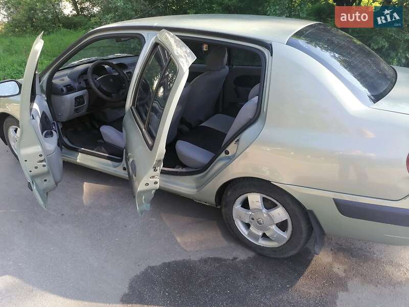 Седан Renault Clio Symbol 2002 в Полтаві