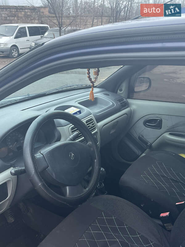Седан Renault Clio Symbol 2004 в Кривому Розі