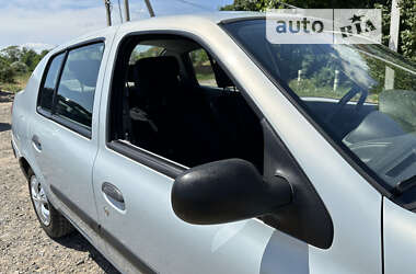 Седан Renault Clio Symbol 2003 в 