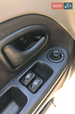 Седан Renault Clio Symbol 2006 в 