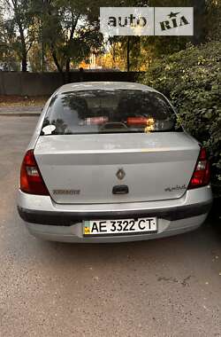 Седан Renault Clio Symbol 2002 в Новомосковську