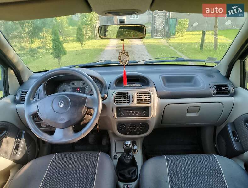 Седан Renault Clio Symbol 2005 в Львове