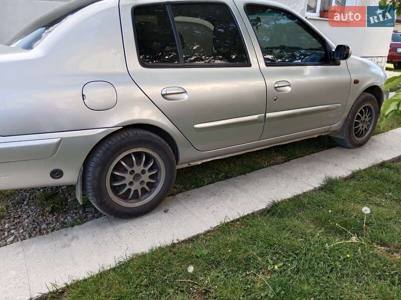 Седан Renault Clio Symbol 2006 в Калуше