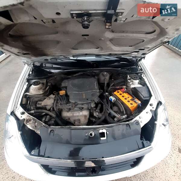 Седан Renault Clio Symbol 2012 в Києві