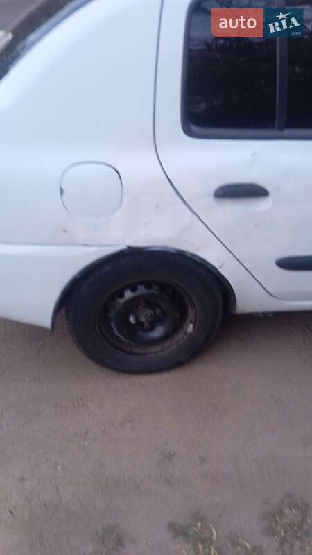 Седан Renault Clio Symbol 2004 в Одессе