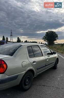 Седан Renault Clio Symbol 2002 в Новомосковске