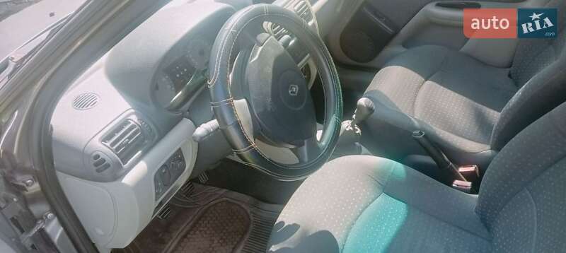 Седан Renault Clio Symbol 2005 в Житомире