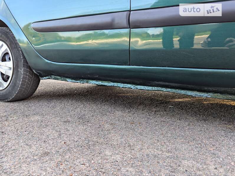 Седан Renault Clio Symbol 2003 в Ровно