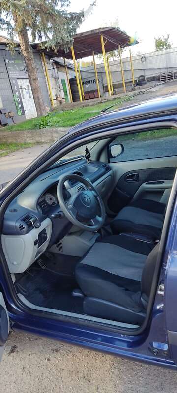 Седан Renault Clio Symbol 2006 в Черновцах