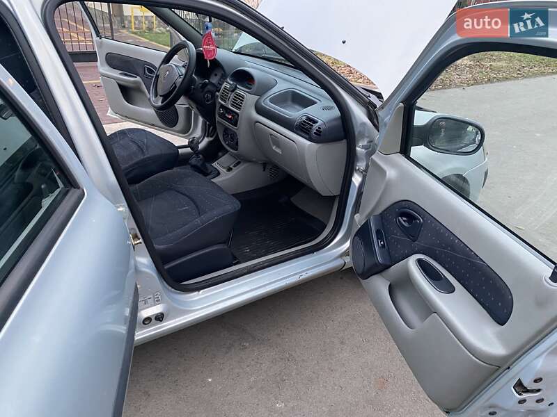 Седан Renault Clio Symbol 2004 в Ковеле