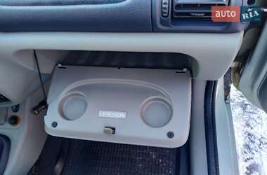 Седан Renault Clio Symbol 2002 в 