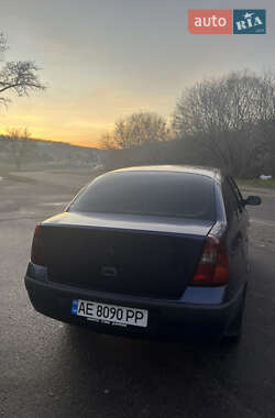 Седан Renault Clio Symbol 2003 в 