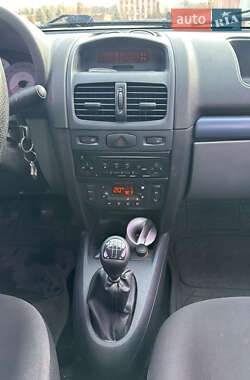 Седан Renault Clio Symbol 2008 в Днепре