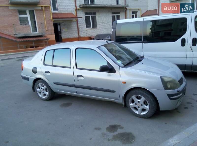 Renault Clio Symbol 2002