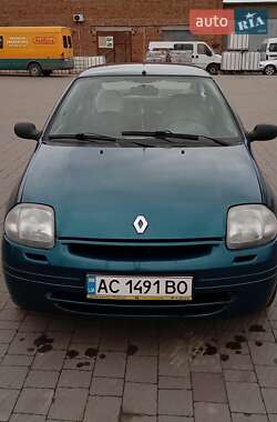 Седан Renault Clio Symbol 2000 в Володимирі