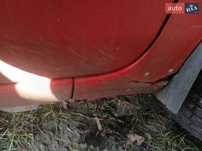 Седан Renault Clio Symbol 2005 в Корсуне-Шевченковском