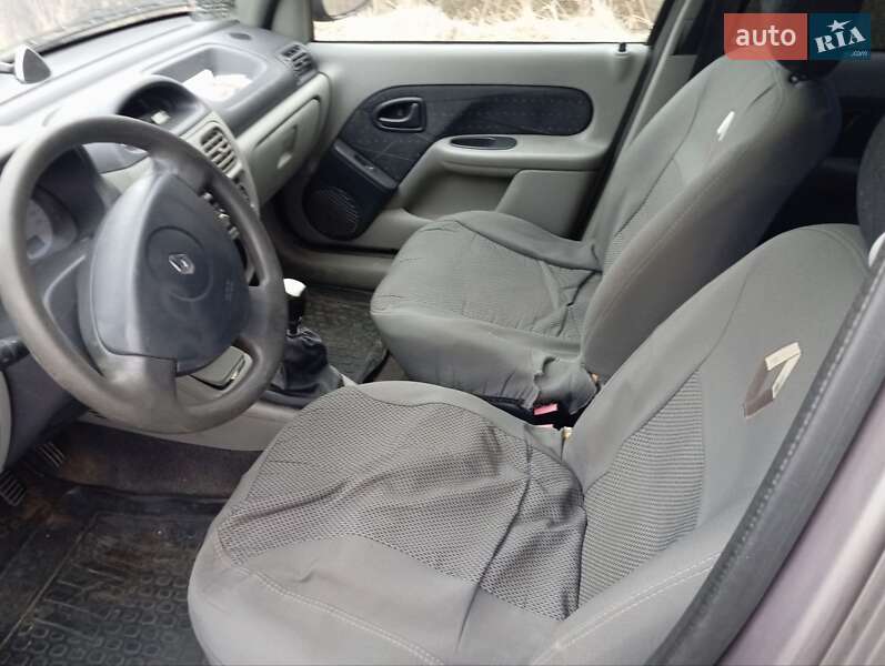 Седан Renault Clio Symbol 2002 в Івано-Франківську