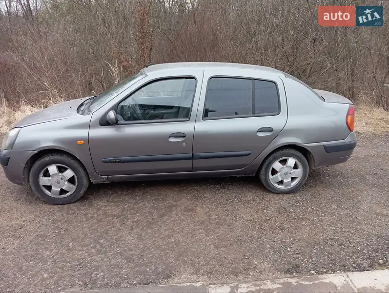 Renault Clio Symbol 2002