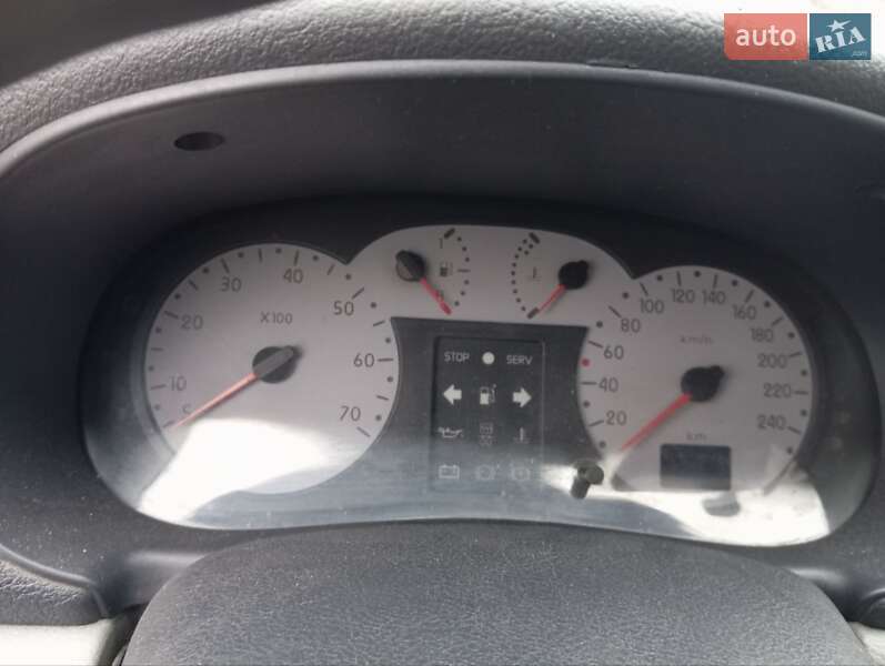 Седан Renault Clio Symbol 2002 в Івано-Франківську