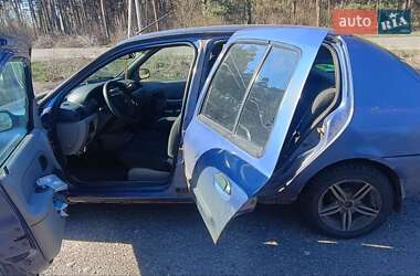Седан Renault Clio Symbol 2003 в Харькове