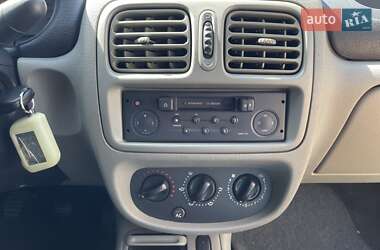 Седан Renault Clio Symbol 2003 в 