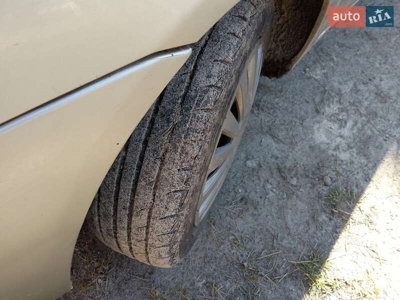 Седан Renault Clio Symbol 2008 в Чернигове