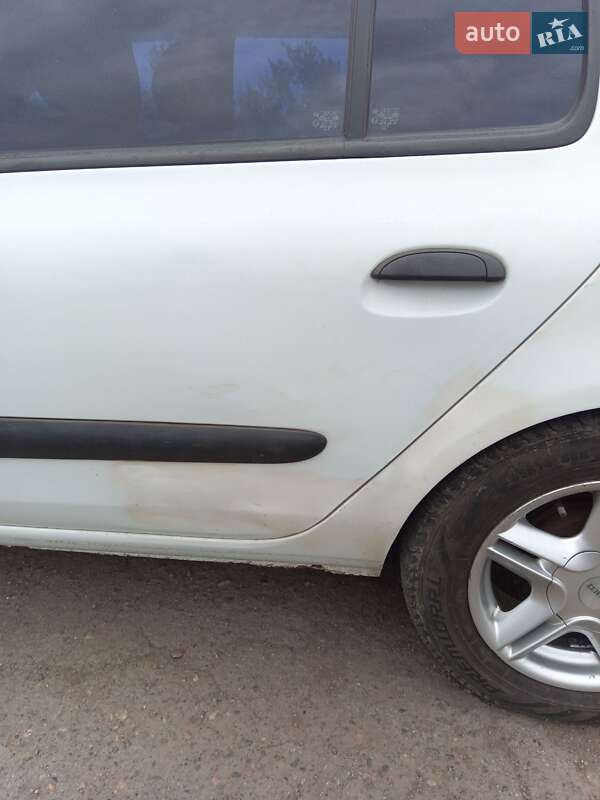 Седан Renault Clio Symbol 2003 в Кривом Роге