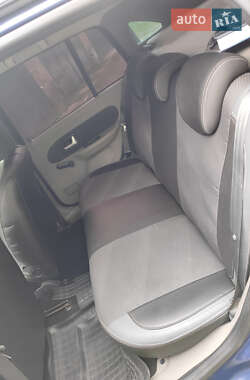 Седан Renault Clio Symbol 2011 в 