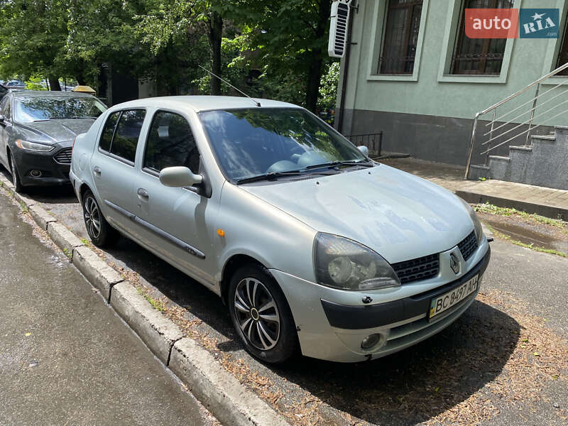 Седан Renault Clio Symbol 2002 в Киеве