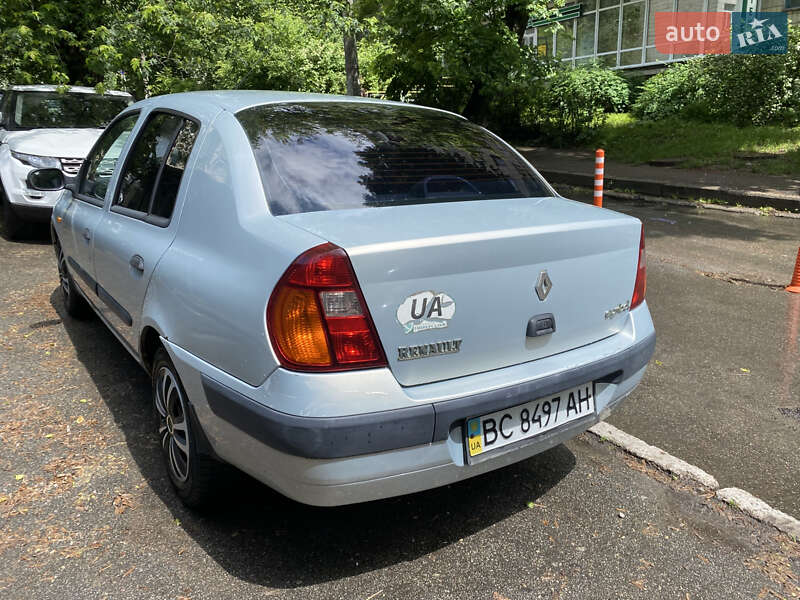 Седан Renault Clio Symbol 2002 в Киеве