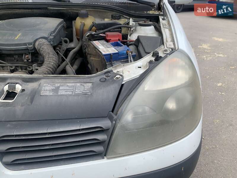 Седан Renault Clio Symbol 2006 в Киеве
