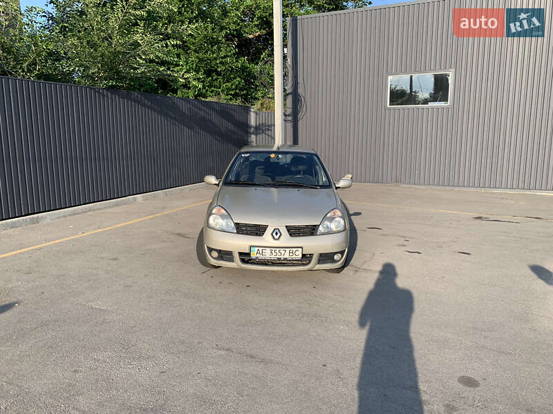 Седан Renault Clio Symbol 2006 в 