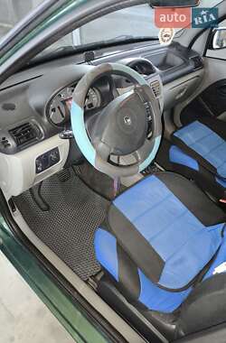 Седан Renault Clio Symbol 2003 в 