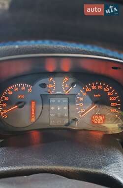 Седан Renault Clio Symbol 2003 в 
