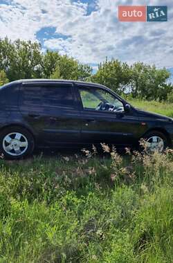 Седан Renault Clio Symbol 2004 в 
