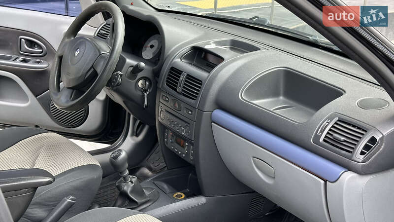 Седан Renault Clio Symbol 2006 в Полтаві