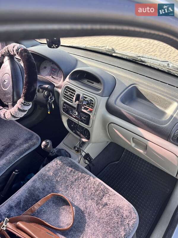 Седан Renault Clio Symbol 2003 в Одессе