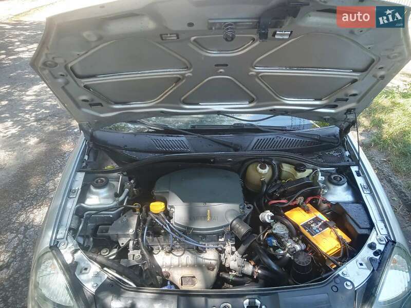 Седан Renault Clio Symbol 2005 в Кропивницком