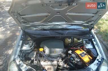 Седан Renault Clio Symbol 2005 в 