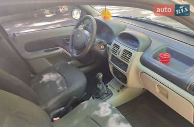 Седан Renault Clio Symbol 2005 в 