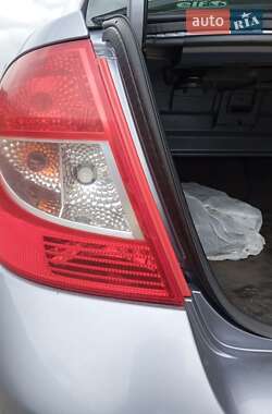 Седан Renault Clio Symbol 2008 в 