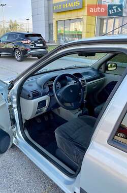 Седан Renault Clio Symbol 2003 в 