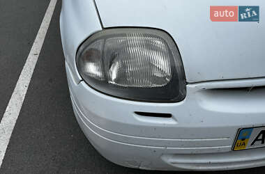 Седан Renault Clio Symbol 2001 в 