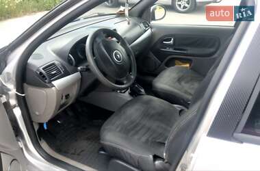 Седан Renault Clio Symbol 2011 в 