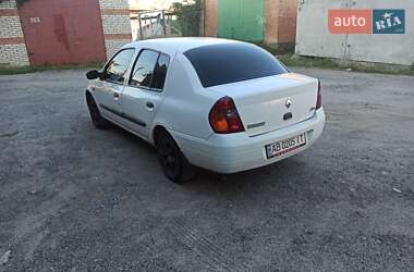 Седан Renault Clio Symbol 2001 в 