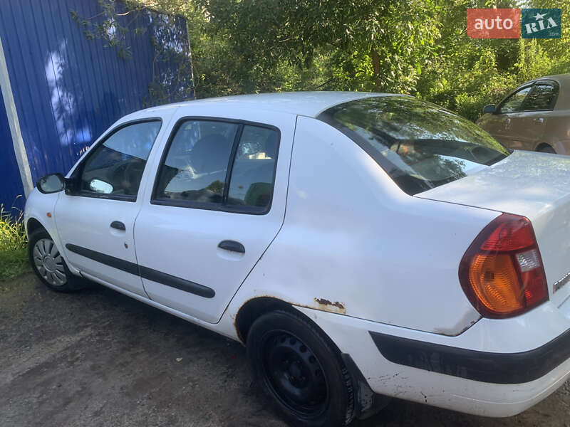 Седан Renault Clio Symbol 2003 в Киеве