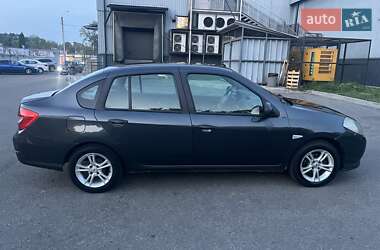 Седан Renault Clio Symbol 2009 в 